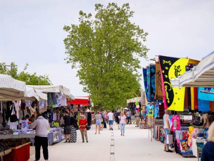 Il mercato estivo di Cavallino riparte martedì 6 maggio: garantita la continuità occupazionale per 216 operatori Il mercato estivo di Cavallino riparte martedì 6 maggio: garantita la continuità occupazionale per 216 operatori