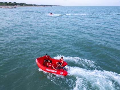 “Bandiera Blu: al mare in sicurezza” “Bandiera Blu: al mare in sicurezza”