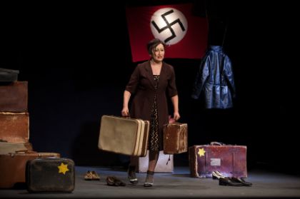 Festival di Teatro Danza Arti Performative Generazione a- z - COME SORELLE