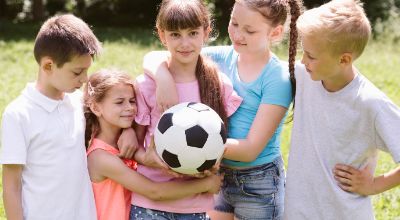 ragazzi con pallone